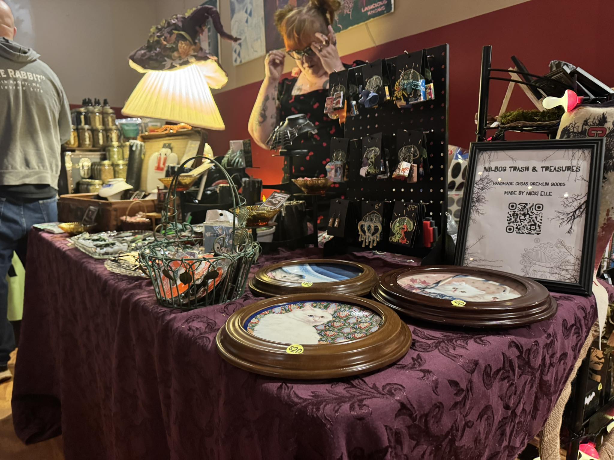 Nilbog Trash & Treasures